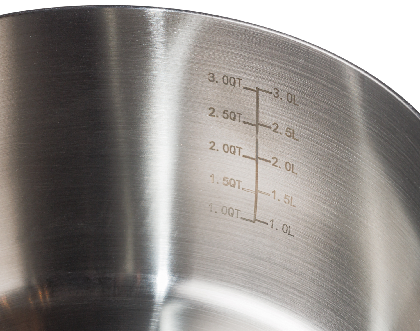 Caçarola 24cm Inox Corpo Triplo Paula Souza™ + Medidor interno gravado a laser e tampa de presente