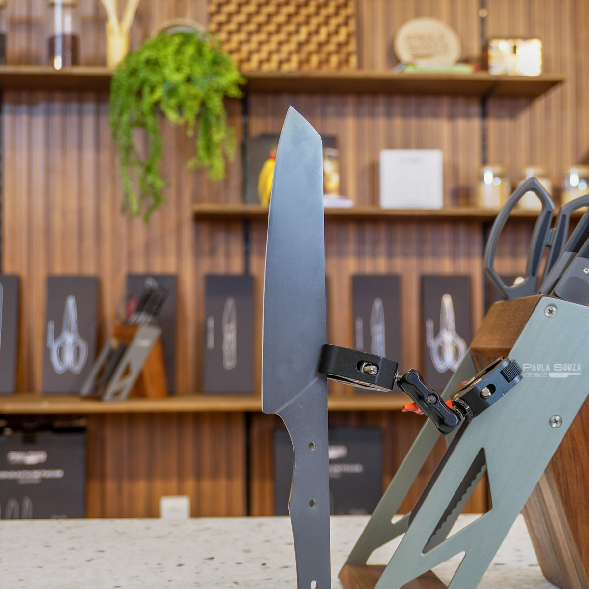 Faca Santoku Aço em Pó e Titânio Paula Souza™